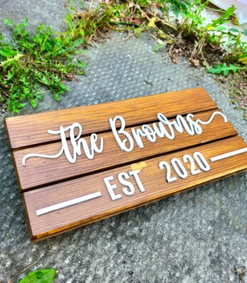 pallet wooden sign